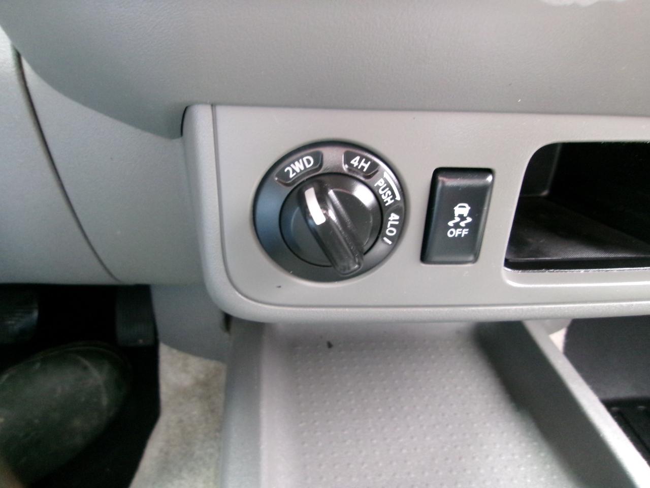 Nissan Frontier Crew Cab 4x4 SV V6 Auto *Ltd Avail* 2017