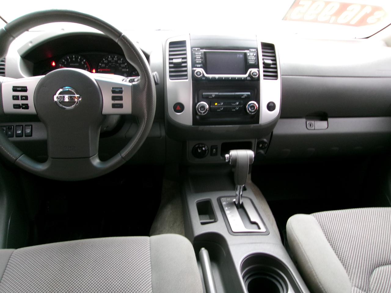 Nissan Frontier Crew Cab 4x4 SV V6 Auto *Ltd Avail* 2017