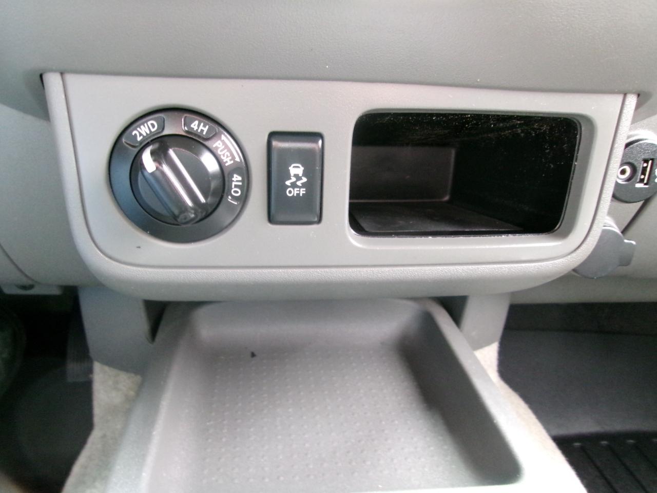 Nissan Frontier Crew Cab 4x4 SV V6 Auto *Ltd Avail* 2017