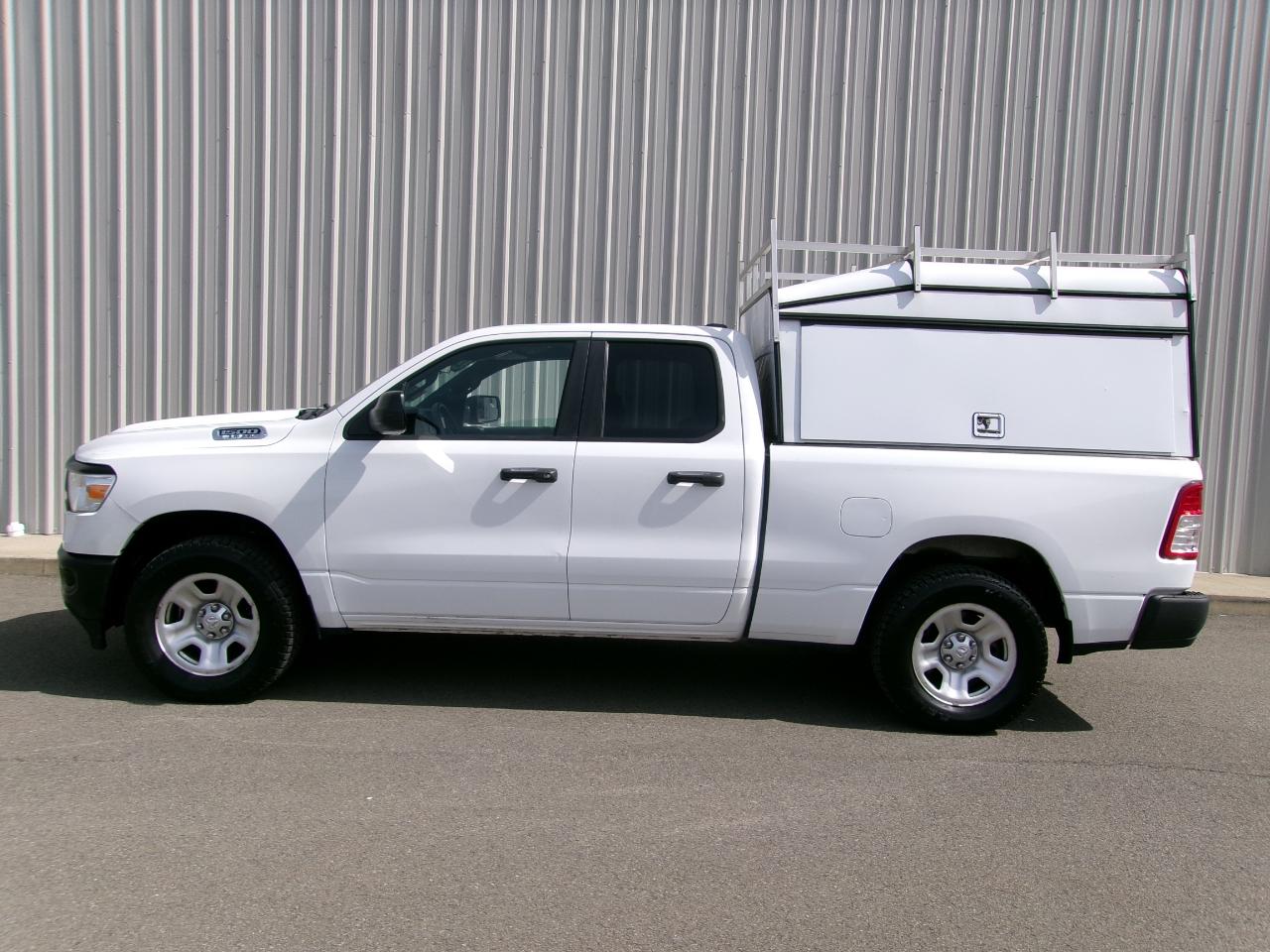 RAM 1500 Tradesman 4x4 Quad Cab 6'4" Box 2022