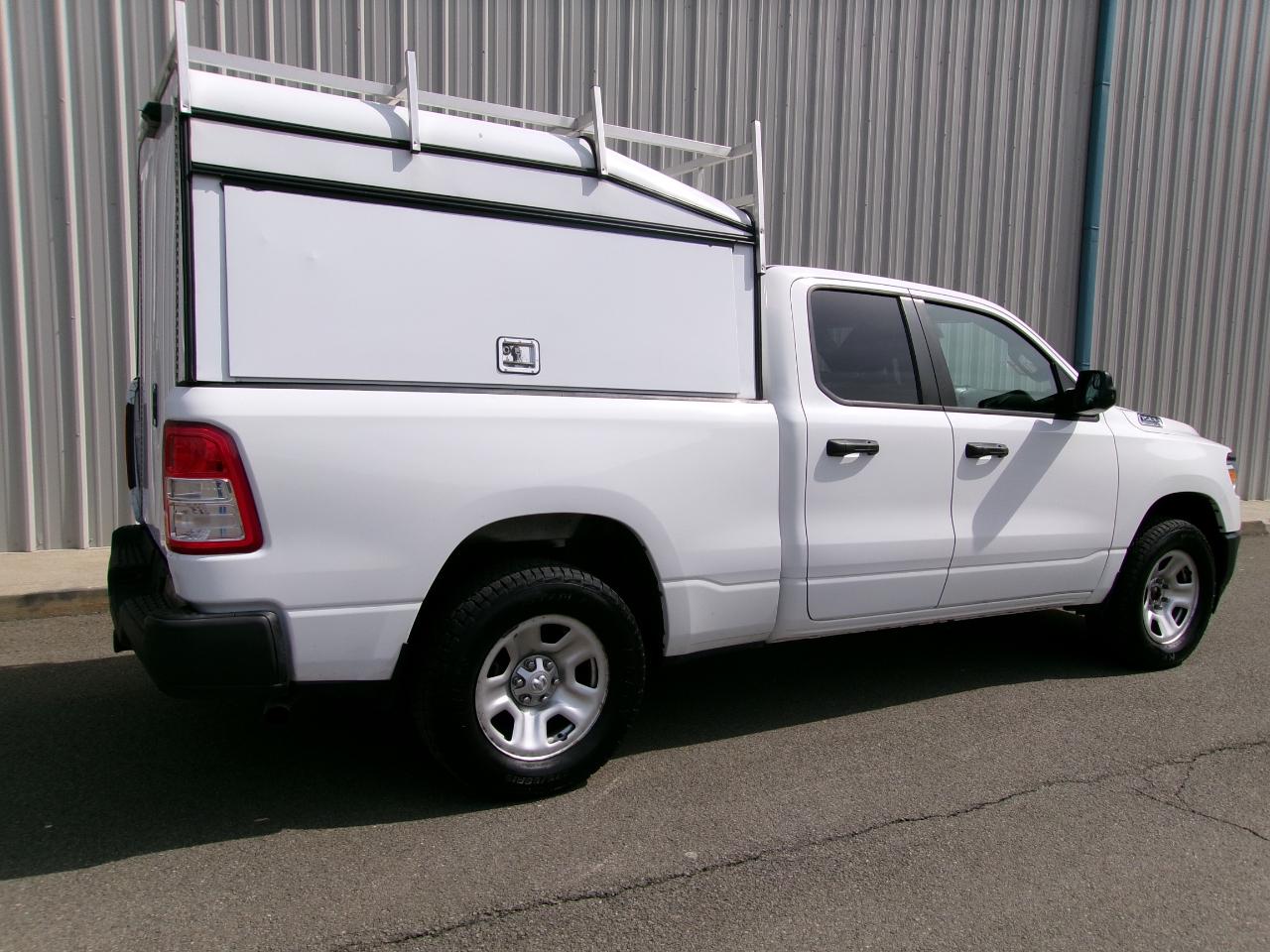 RAM 1500 Tradesman 4x4 Quad Cab 6'4" Box 2022