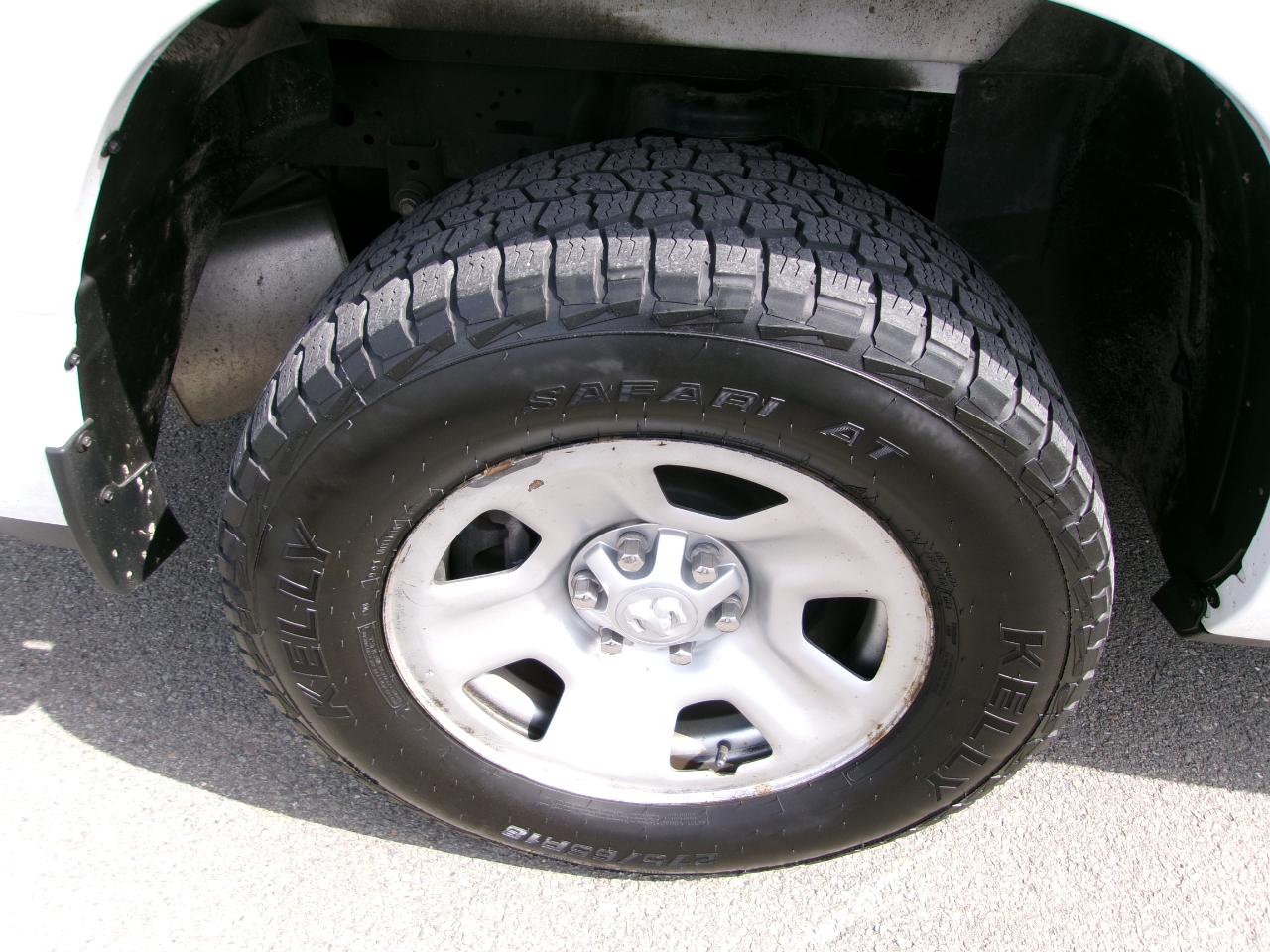 RAM 1500 Tradesman 4x4 Quad Cab 6'4" Box 2022