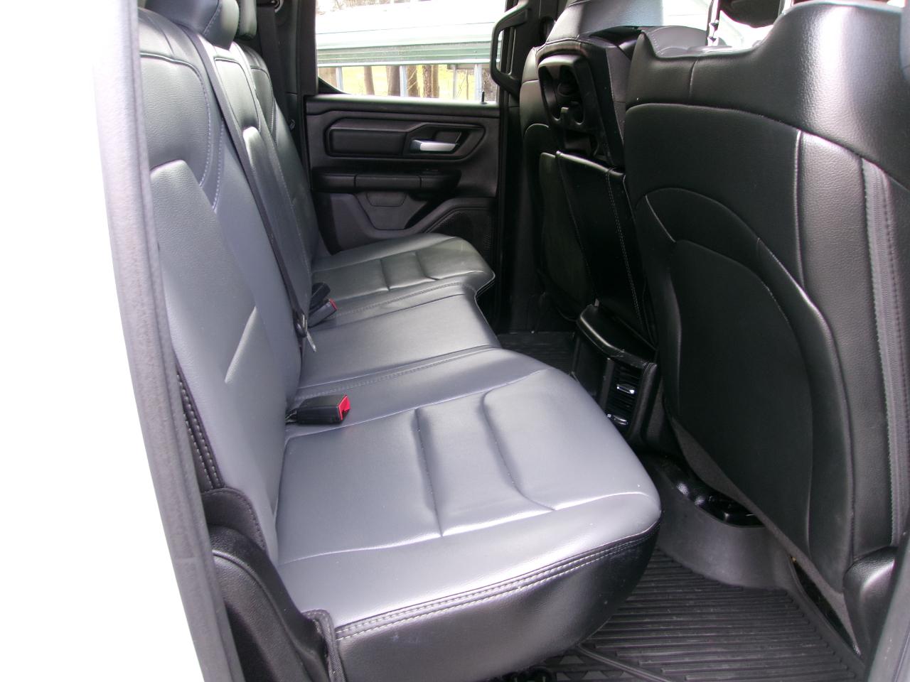 RAM 1500 Tradesman 4x4 Quad Cab 6'4" Box 2022