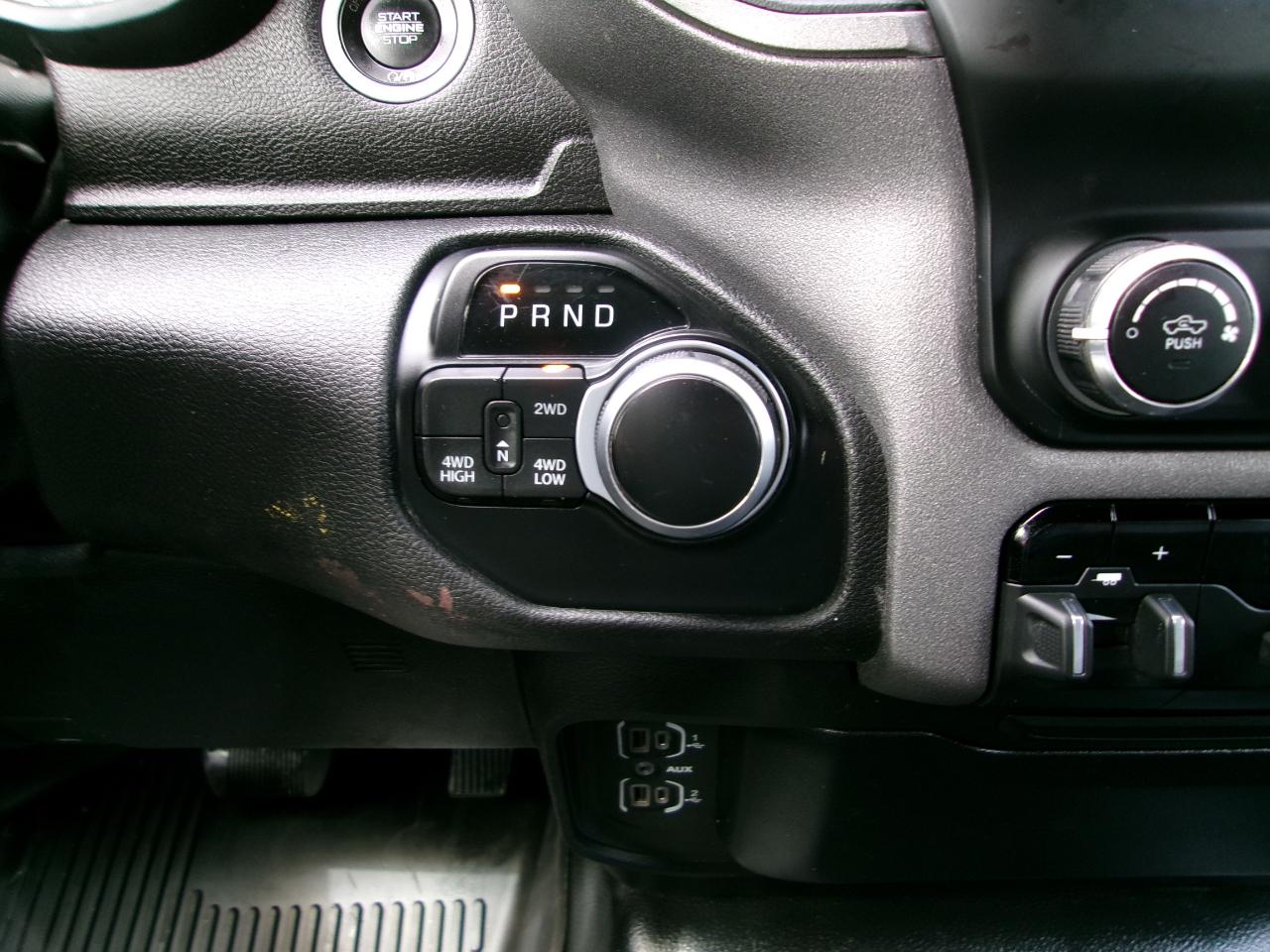 RAM 1500 Tradesman 4x4 Quad Cab 6'4" Box 2022