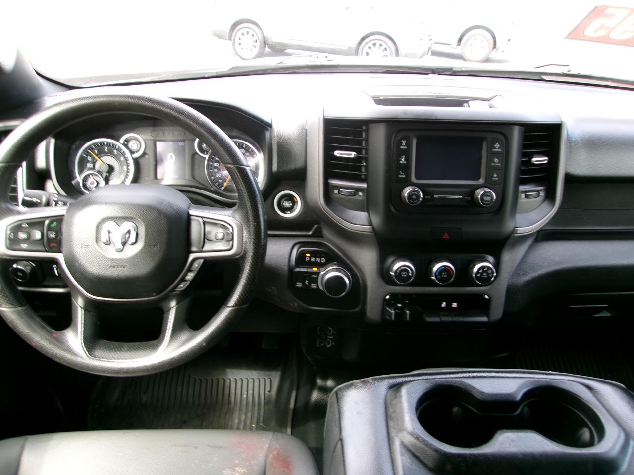 RAM 1500 Tradesman 4x4 Quad Cab 6'4" Box 2022