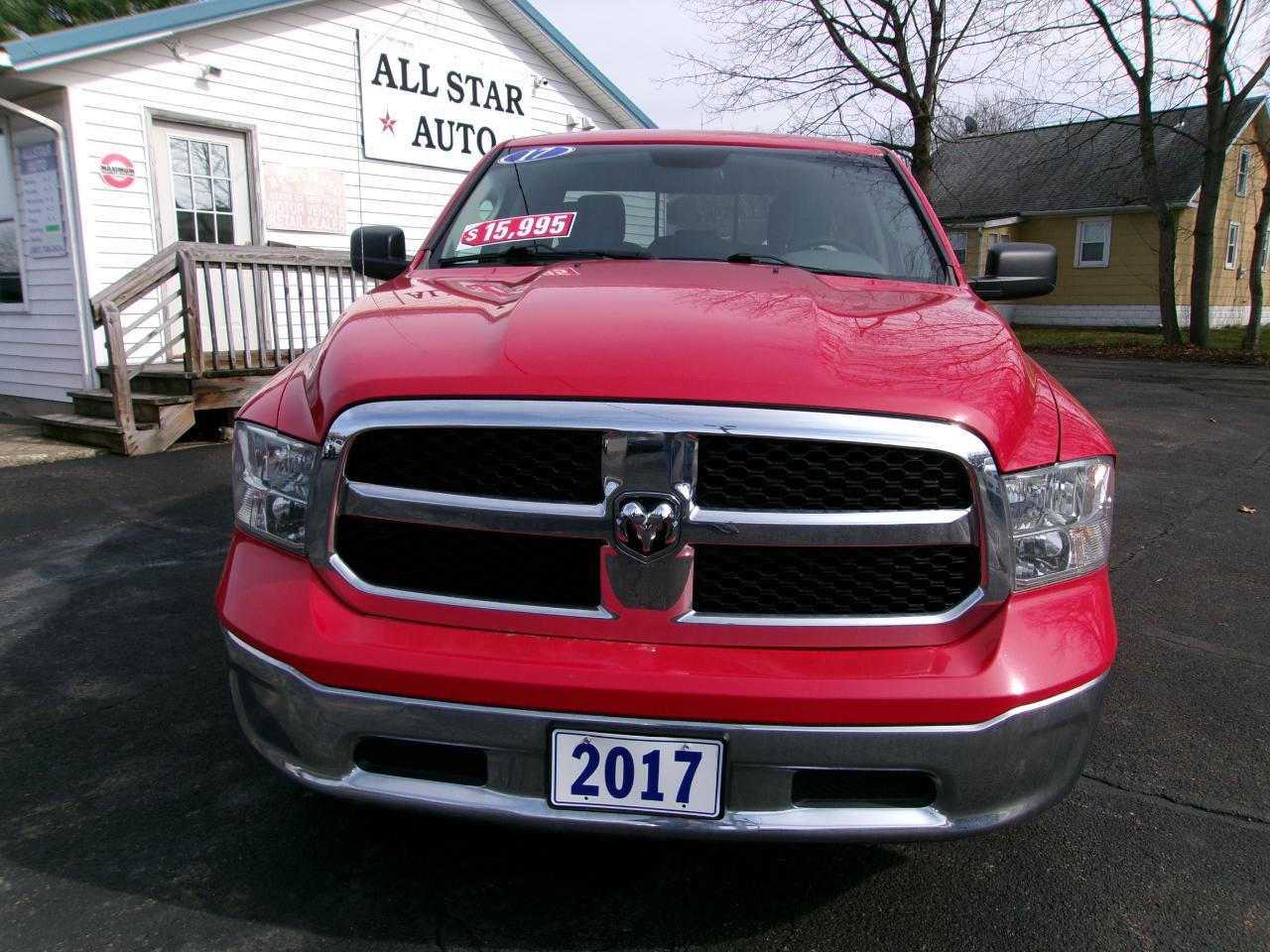 RAM 1500 SLT 4x4 Quad Cab 6'4" Box 2017