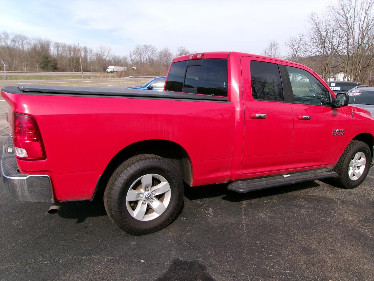 RAM 1500 SLT 4x4 Quad Cab 6'4" Box 2017