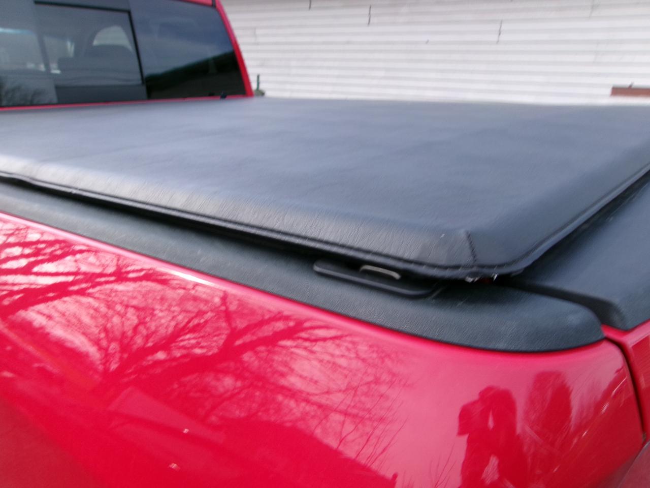 RAM 1500 SLT 4x4 Quad Cab 6'4" Box 2017