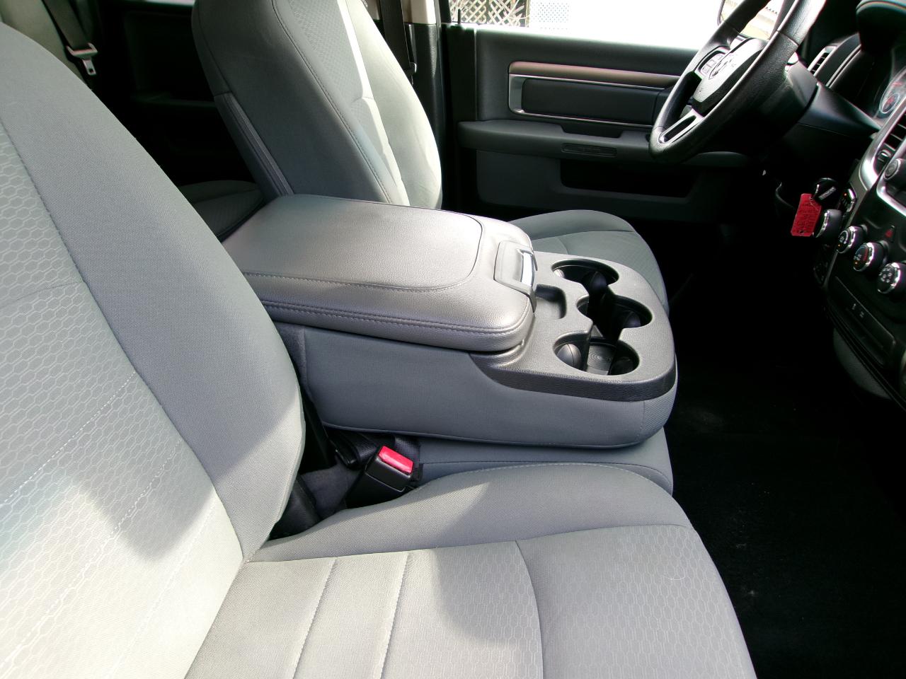 RAM 1500 SLT 4x4 Quad Cab 6'4" Box 2017