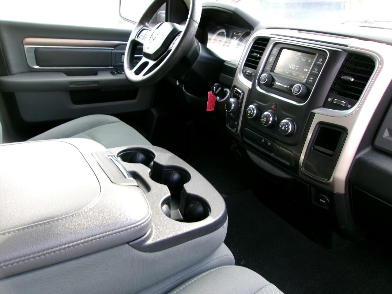 RAM 1500 SLT 4x4 Quad Cab 6'4" Box 2017