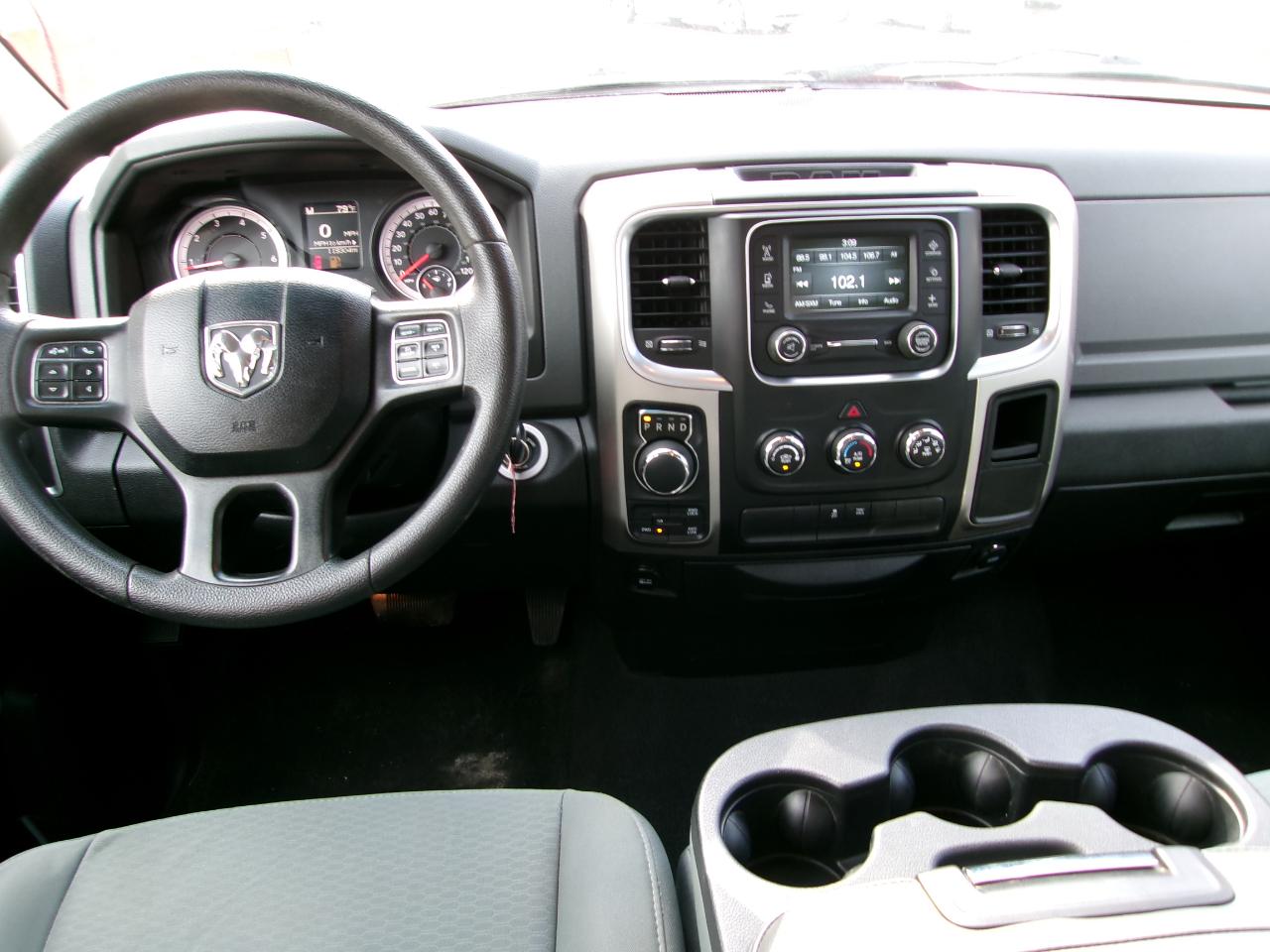 RAM 1500 SLT 4x4 Quad Cab 6'4" Box 2017