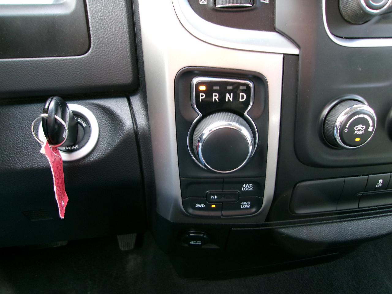 RAM 1500 SLT 4x4 Quad Cab 6'4" Box 2017