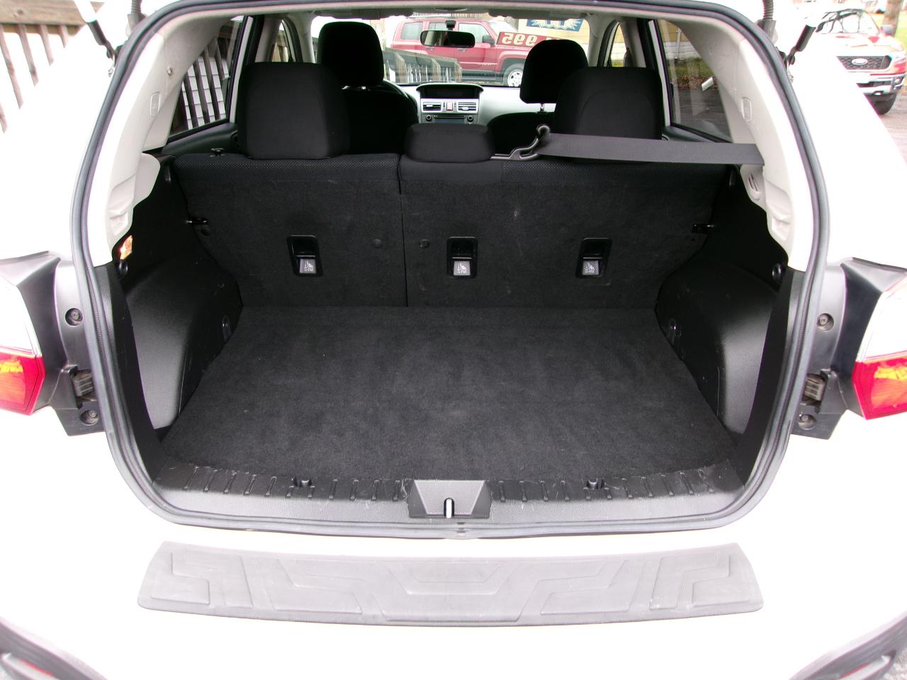 Subaru Crosstrek 2.0i Manual 2017