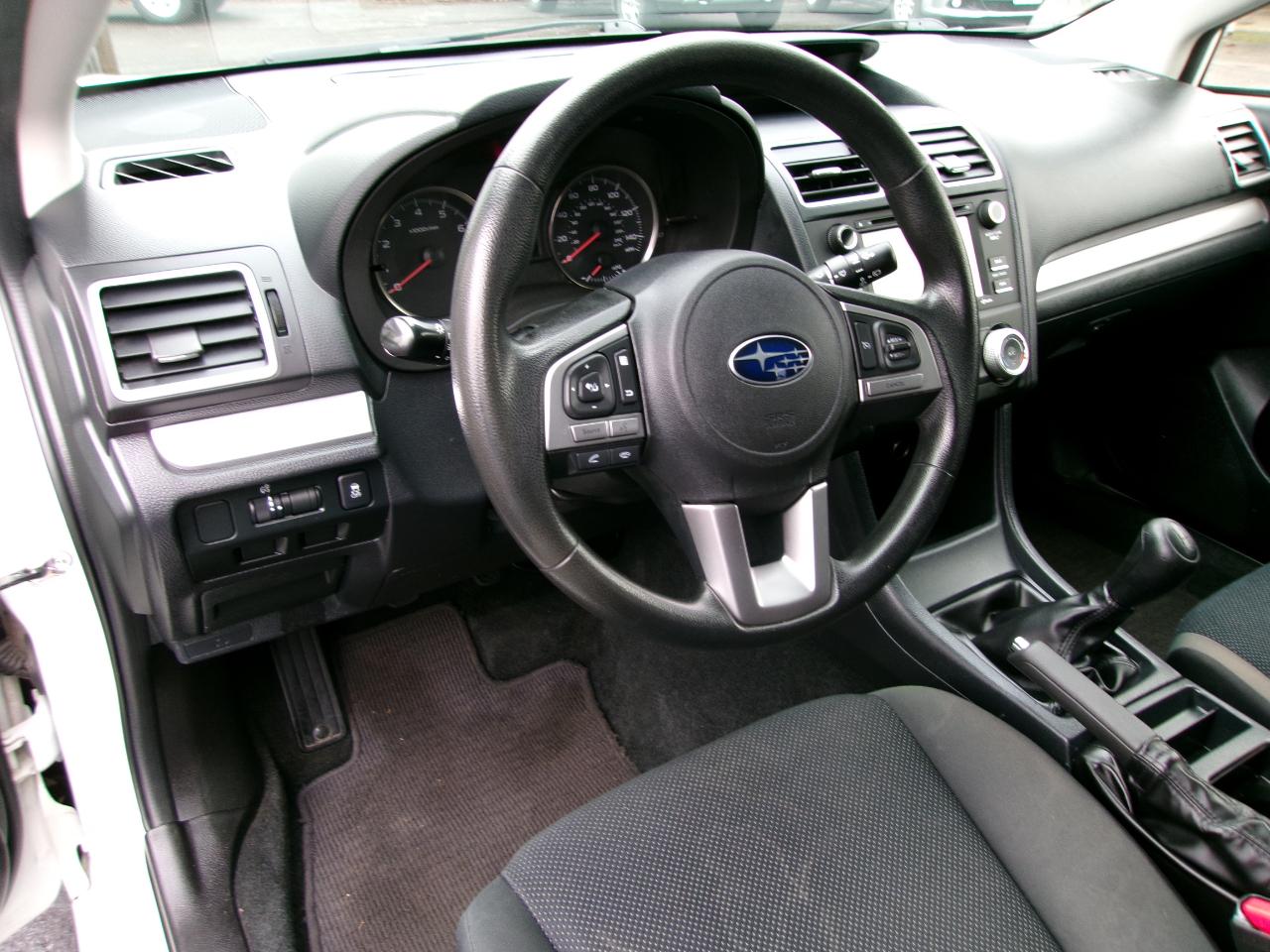 Subaru Crosstrek 2.0i Manual 2017