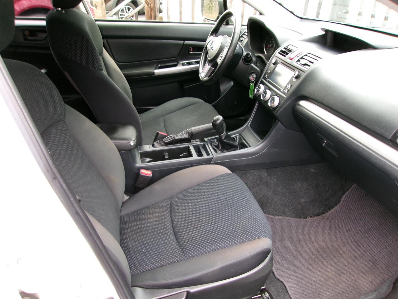 Subaru Crosstrek 2.0i Manual 2017