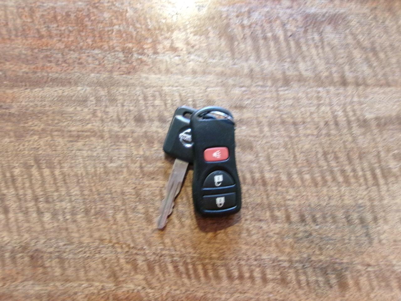 Nissan Frontier 4WD Crew Cab SWB Auto SV 2015