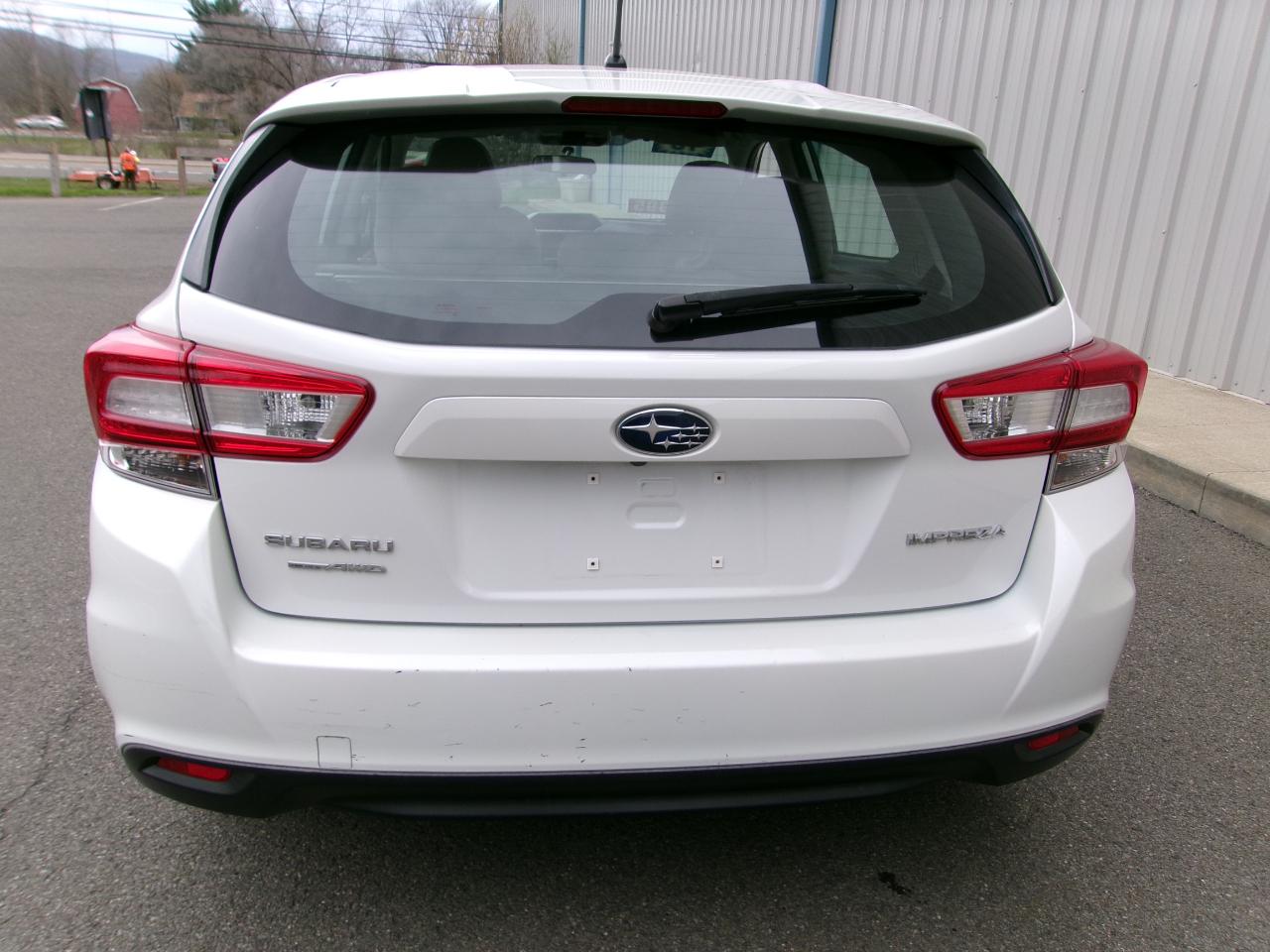 Subaru Impreza 2.0i 5-door CVT 2018