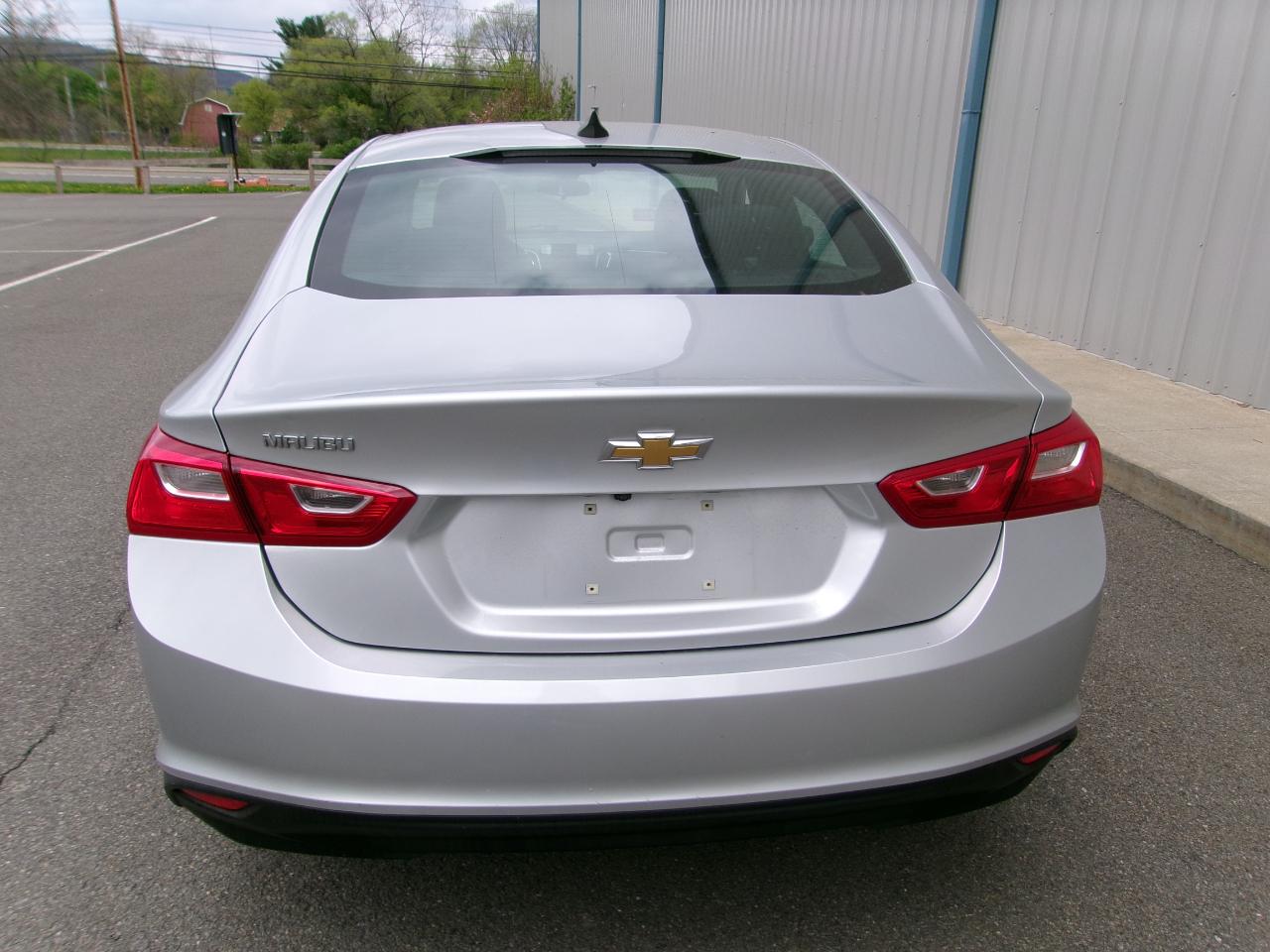 Chevrolet Malibu 4dr Sdn LS w/1LS 2020