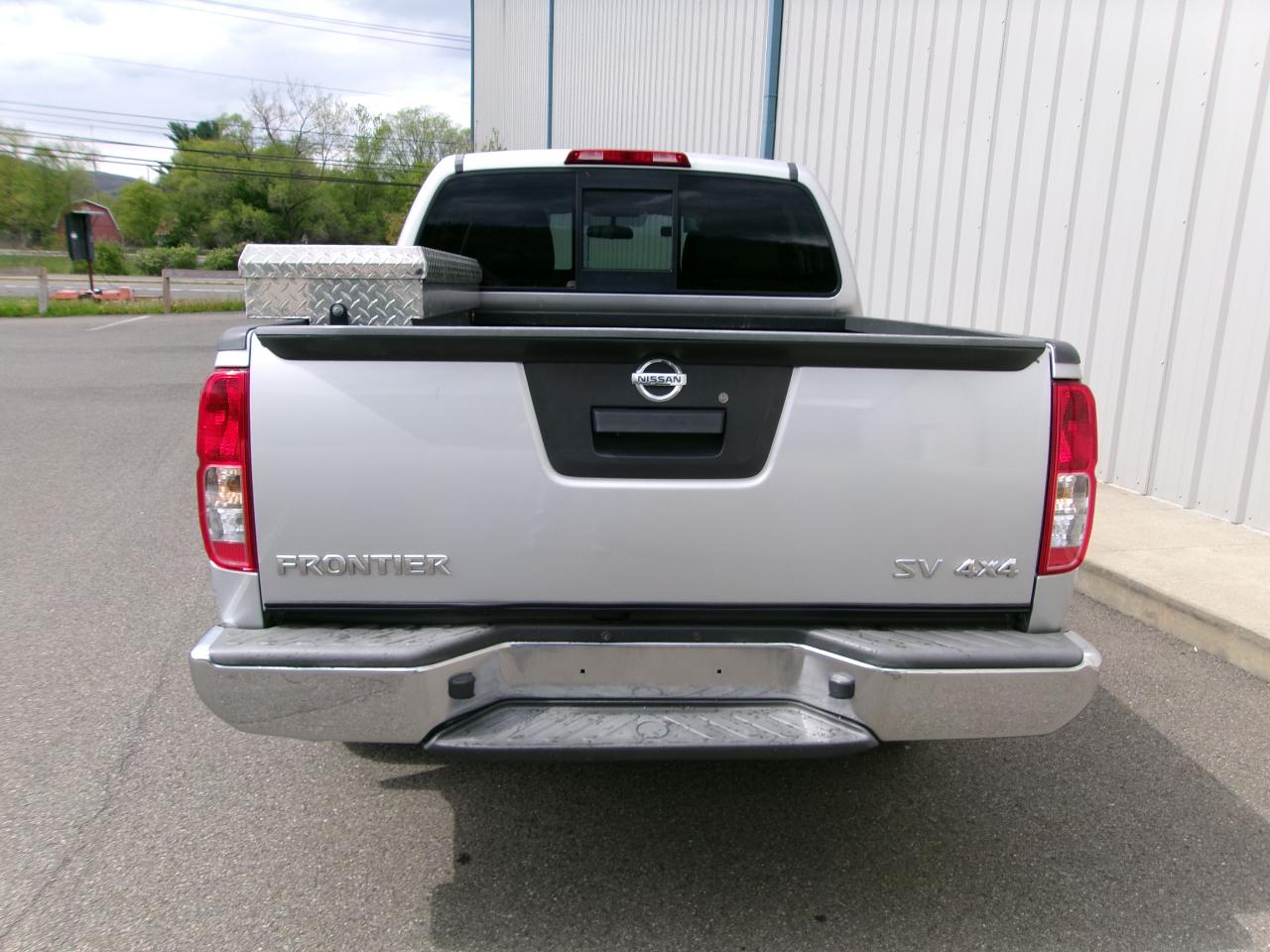 Nissan Frontier Crew Cab 4x4 SV V6 Auto 2018