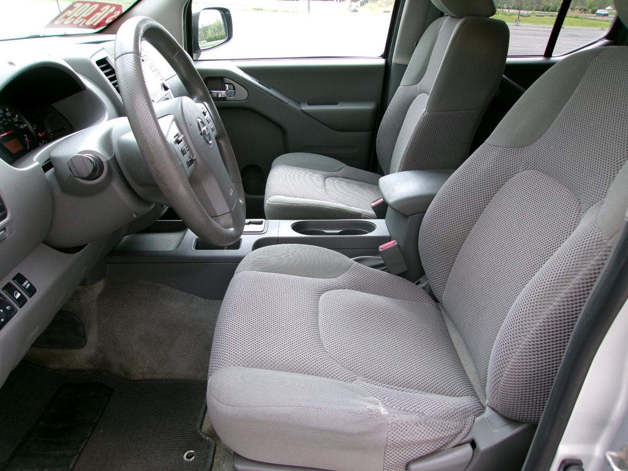 Nissan Frontier Crew Cab 4x4 SV V6 Auto 2018