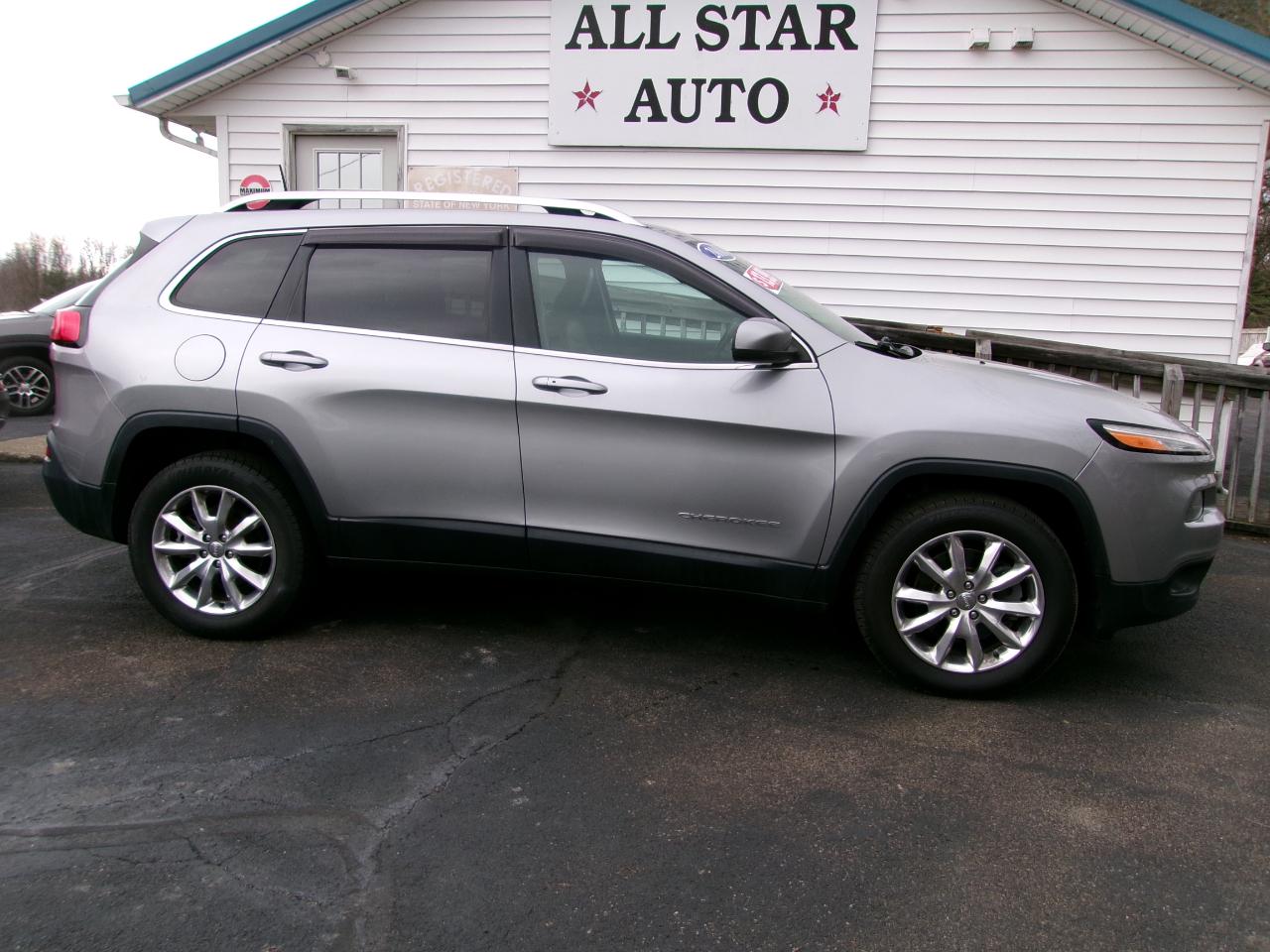 Jeep Cherokee 4WD 4dr Limited 2016