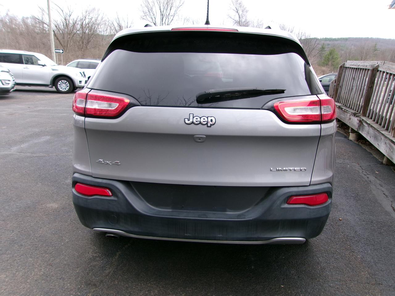 Jeep Cherokee 4WD 4dr Limited 2016