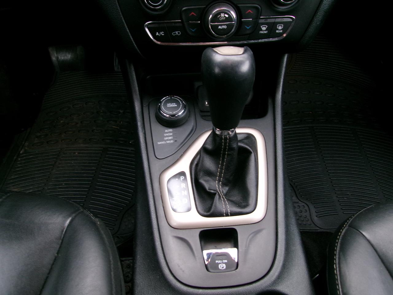 Jeep Cherokee 4WD 4dr Limited 2016