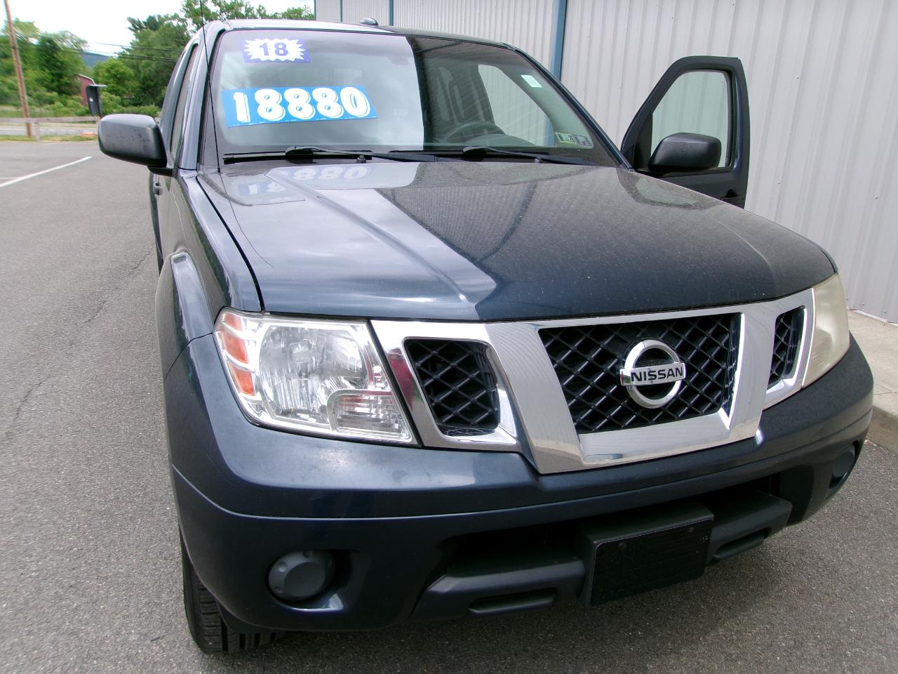 Nissan Frontier Crew Cab 4x4 SV V6 Auto 2018