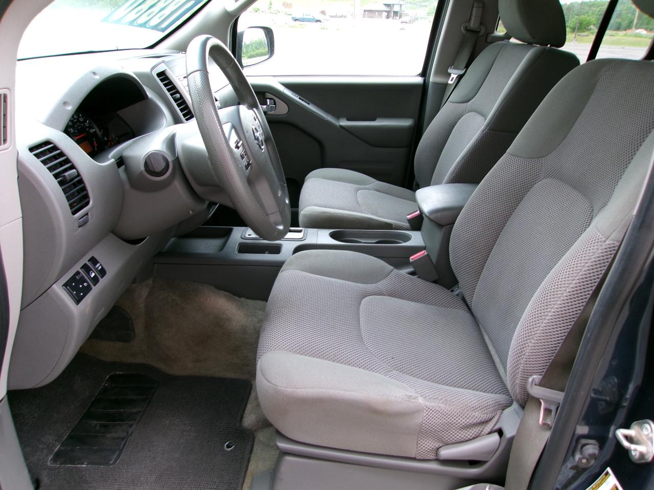 Nissan Frontier Crew Cab 4x4 SV V6 Auto 2018