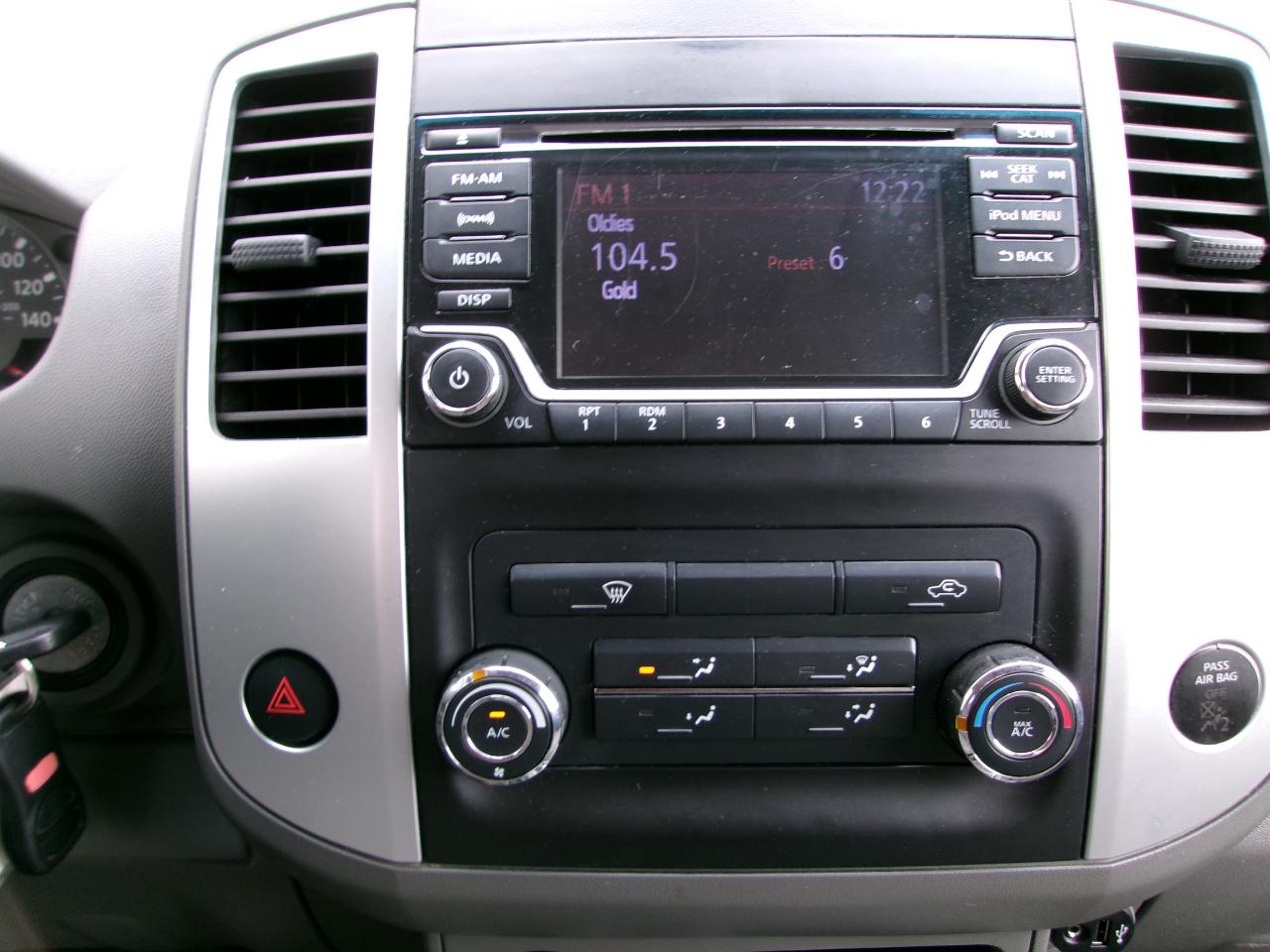 Nissan Frontier Crew Cab 4x4 SV V6 Auto 2018