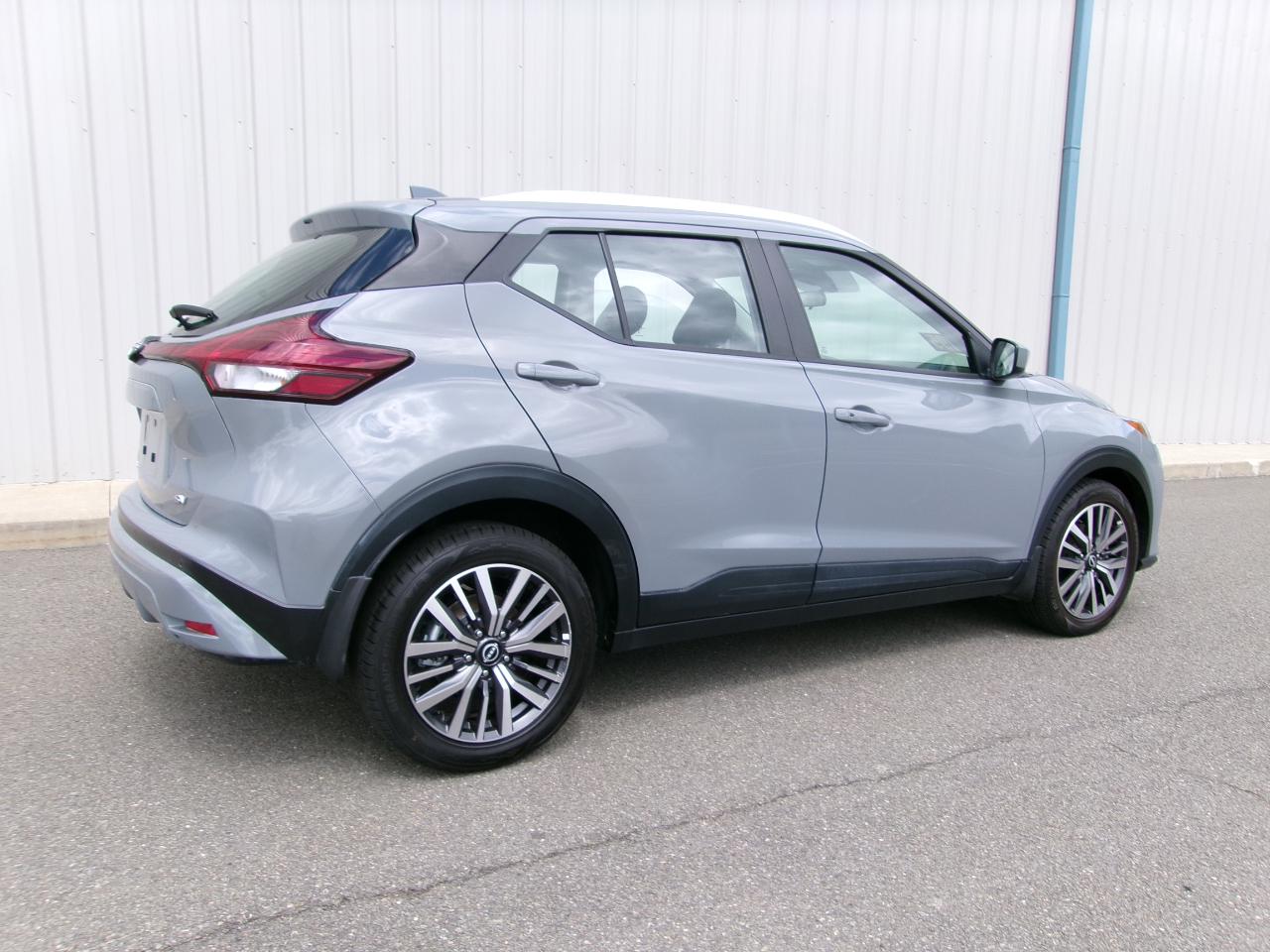 Nissan Kicks SV FWD 2023
