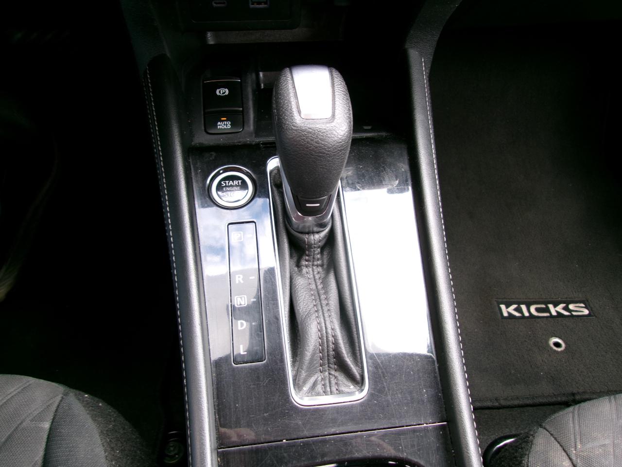 Nissan Kicks SV FWD 2023