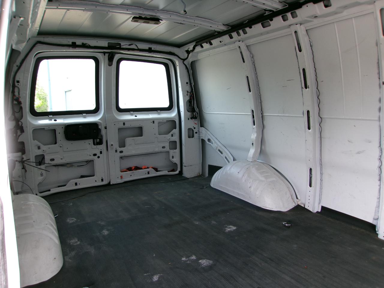 Chevrolet Express Cargo Van RWD 2500 155" 2021