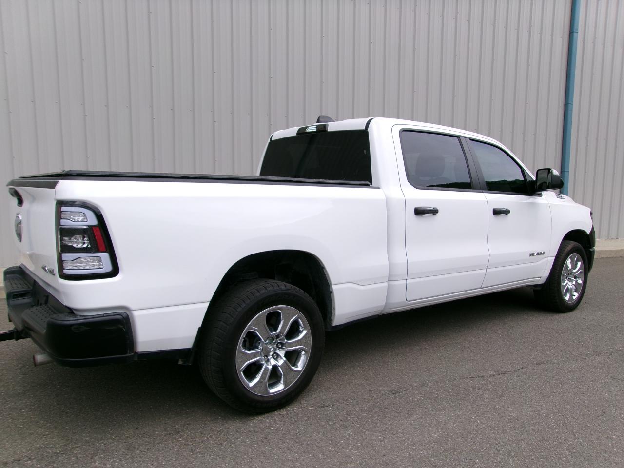 RAM 1500 Tradesman 4x4 Crew Cab 6'4" Box 2020