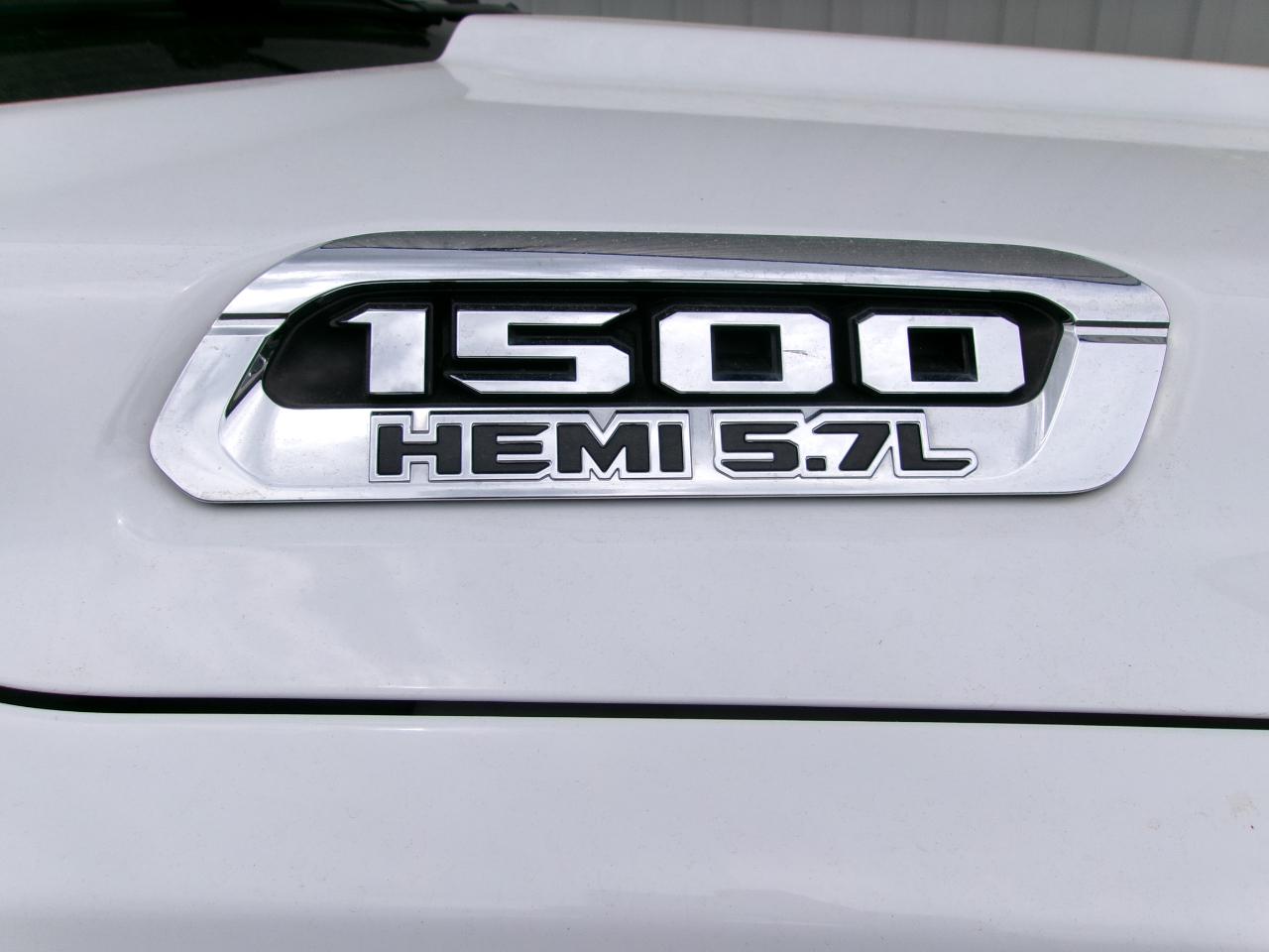 RAM 1500 Tradesman 4x4 Crew Cab 6'4" Box 2020