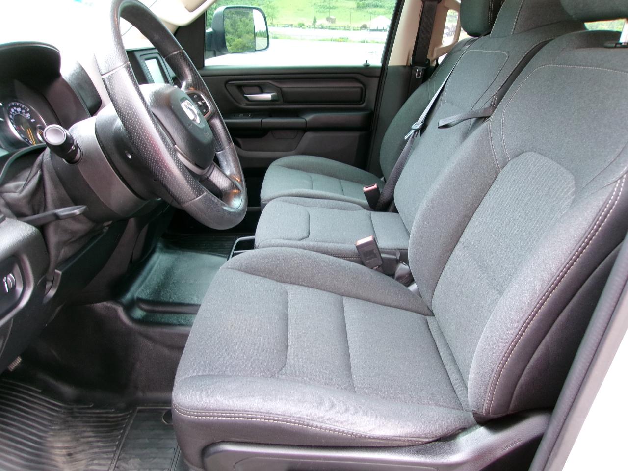 RAM 1500 Tradesman 4x4 Crew Cab 6'4" Box 2020