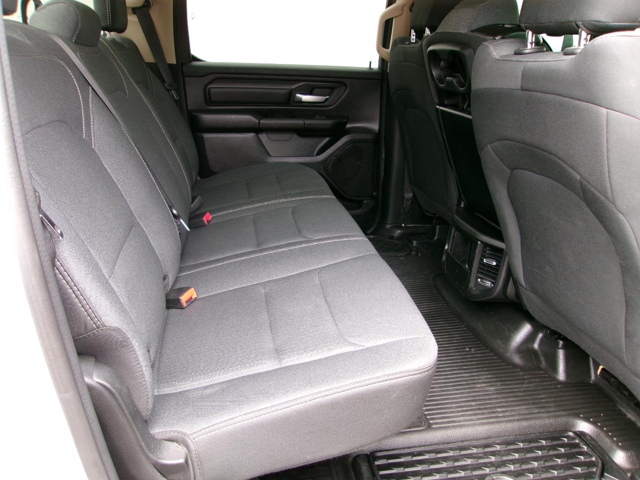 RAM 1500 Tradesman 4x4 Crew Cab 6'4" Box 2020