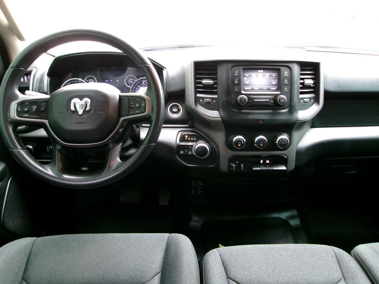 RAM 1500 Tradesman 4x4 Crew Cab 6'4" Box 2020
