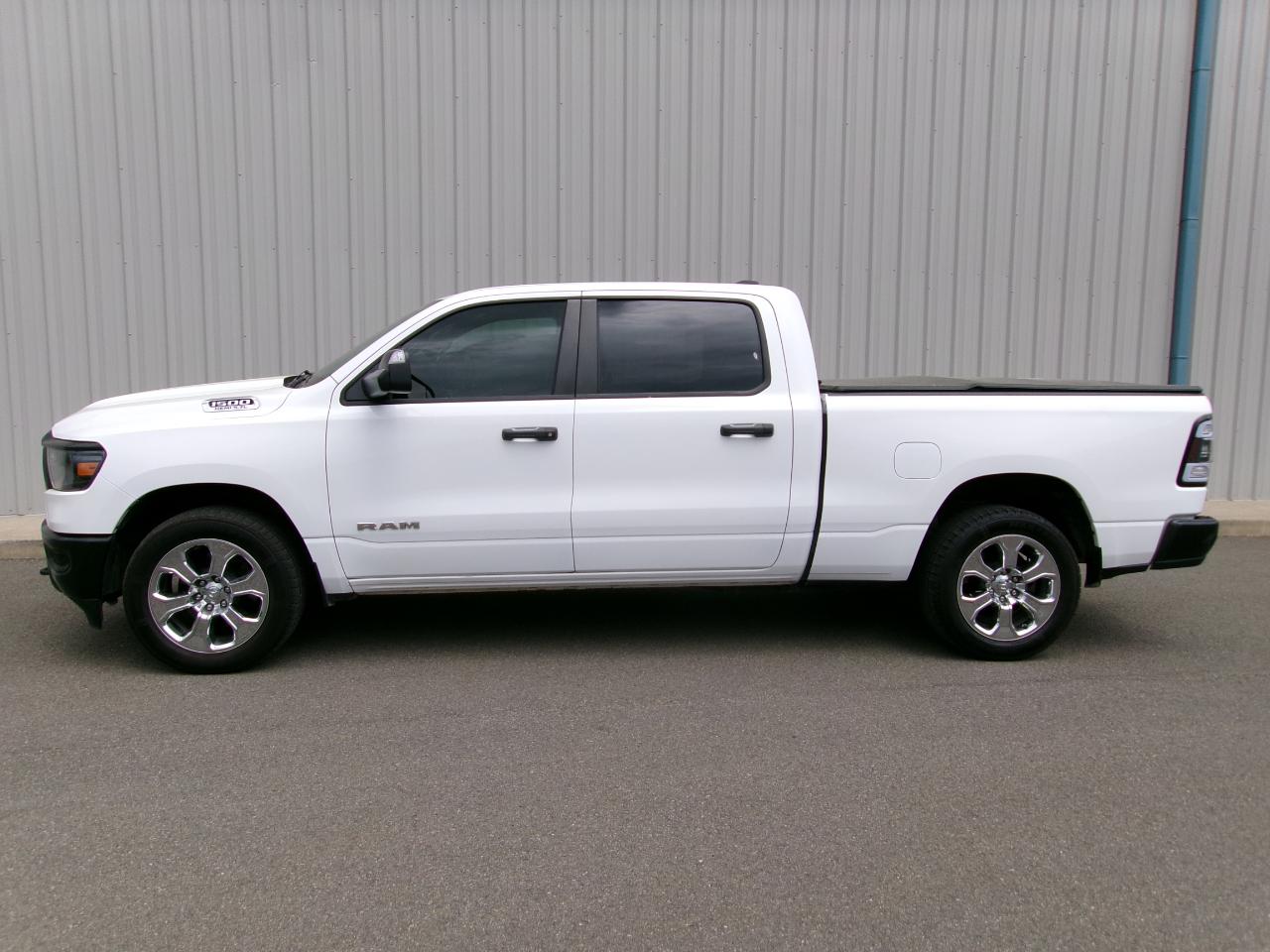RAM 1500 Tradesman 4x4 Crew Cab 6'4" Box 2020