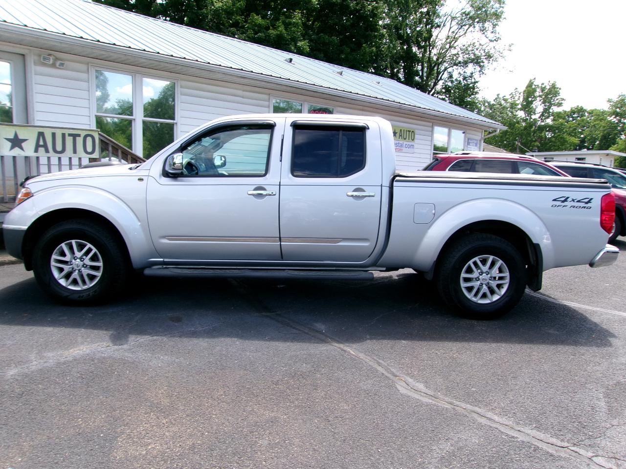 Nissan Frontier 4WD Crew Cab LWB Auto SV 2016