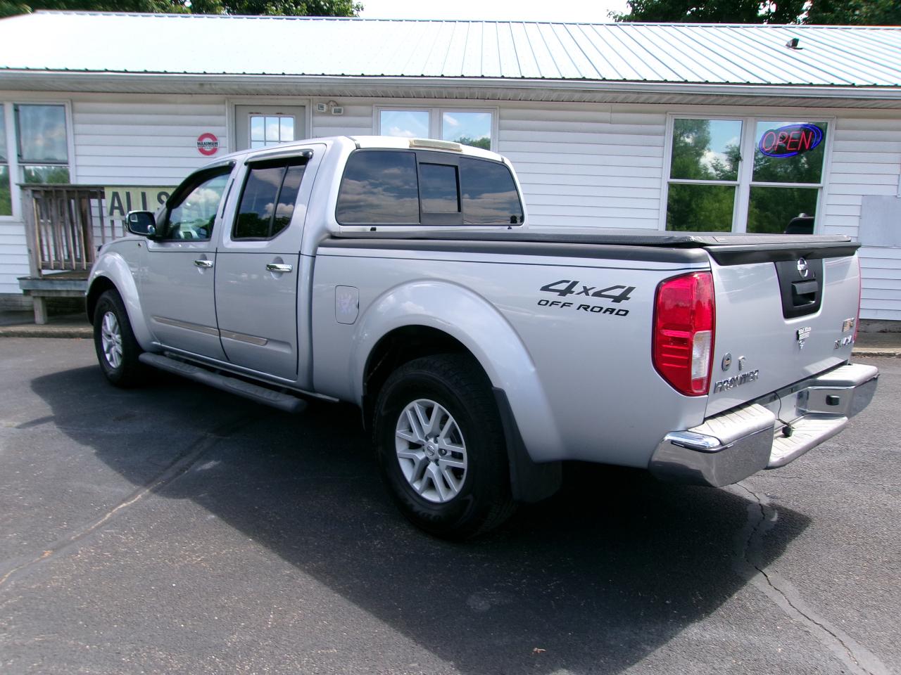 Nissan Frontier 4WD Crew Cab LWB Auto SV 2016