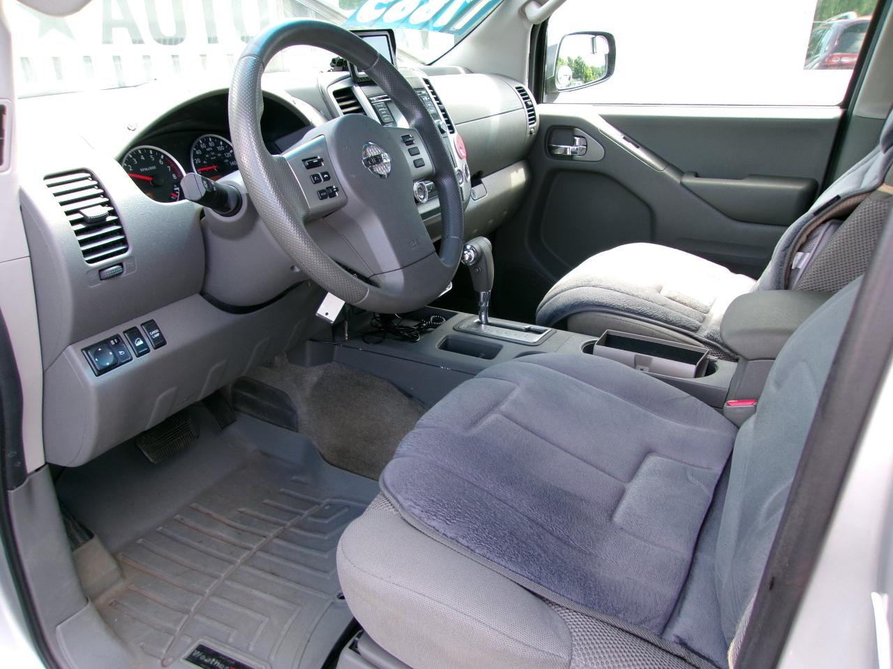 Nissan Frontier 4WD Crew Cab LWB Auto SV 2016