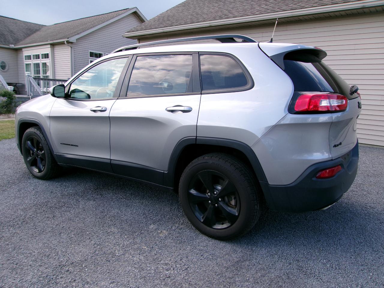 Jeep Cherokee 4WD 4dr Altitude *Ltd Avail* 2016
