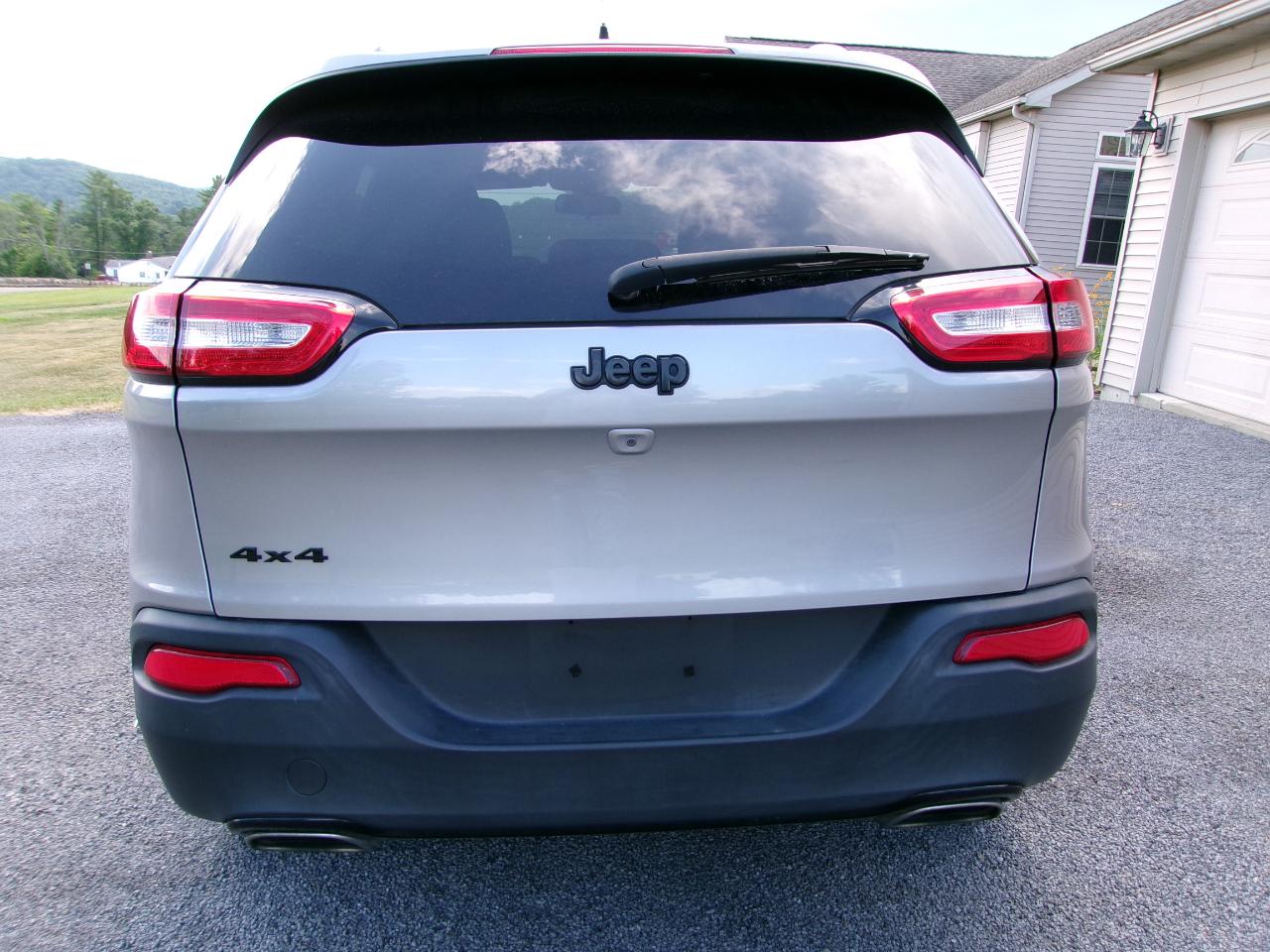 Jeep Cherokee 4WD 4dr Altitude *Ltd Avail* 2016
