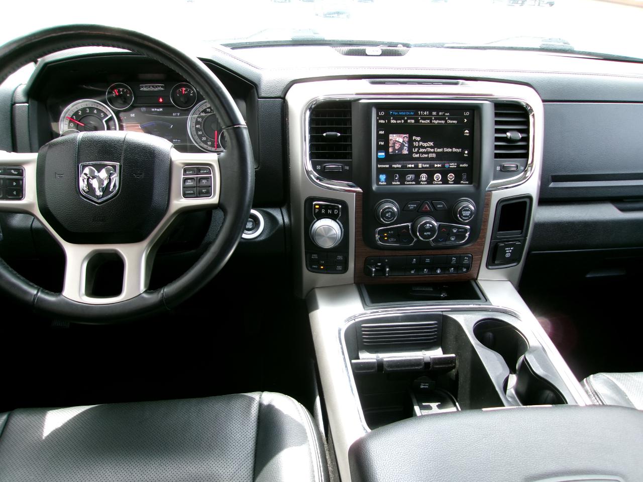 RAM 1500 Laramie 4x4 Crew Cab 5'7" Box 2017