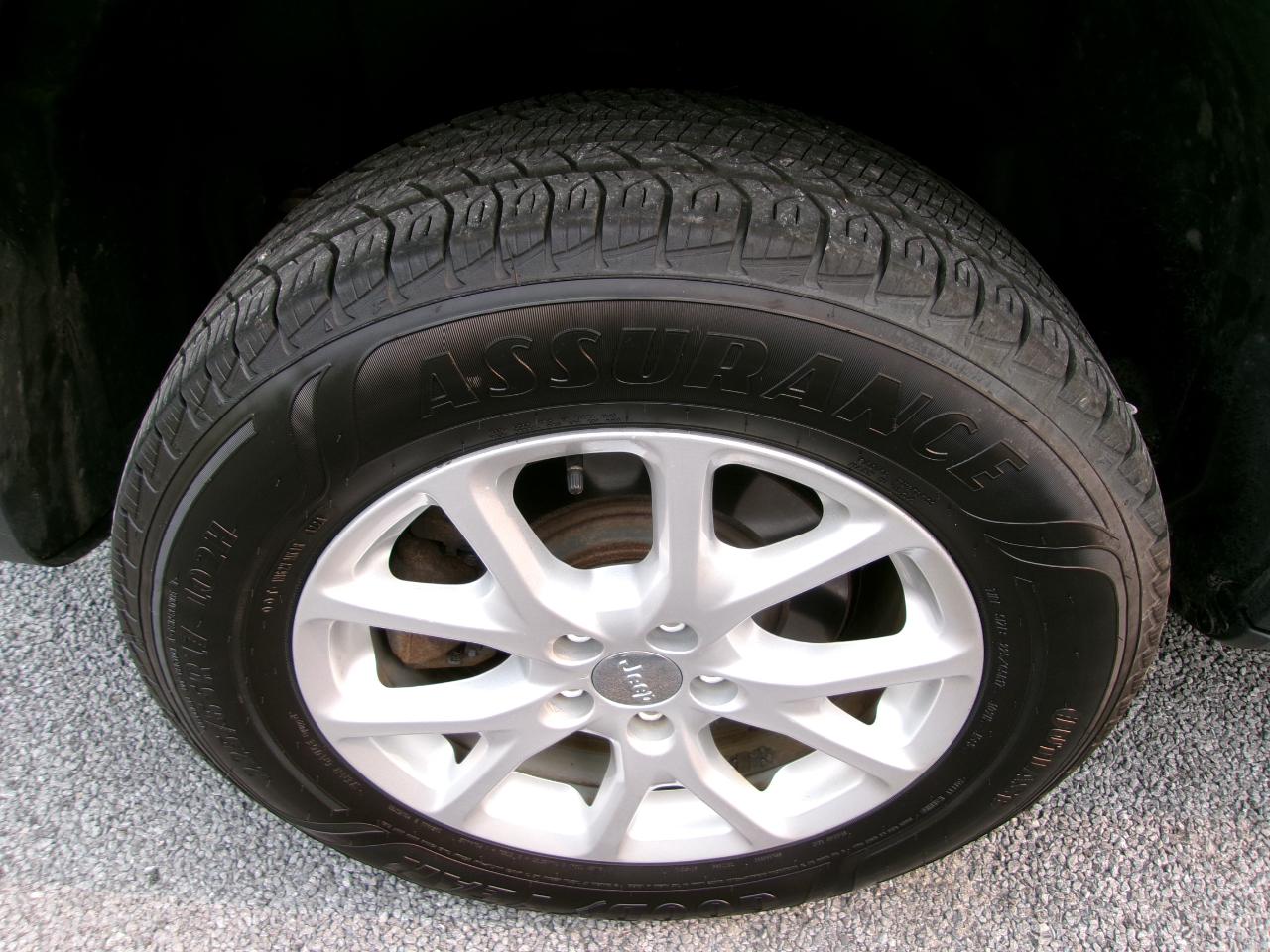 Jeep Cherokee 4WD 4dr Latitude 2015