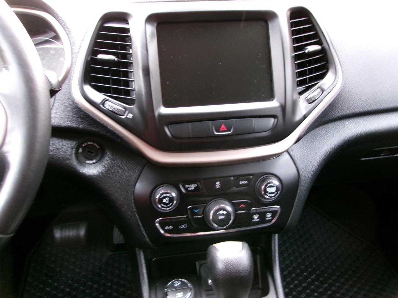 Jeep Cherokee 4WD 4dr Latitude 2015