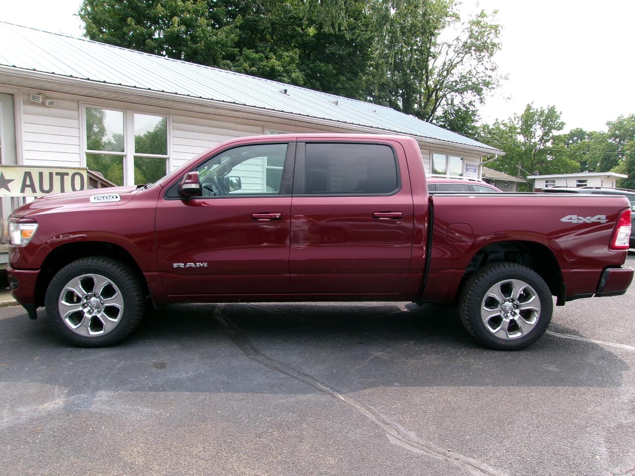 RAM 1500 Big Horn/Lone Star 4x4 Crew Cab 5'7" Box 2019