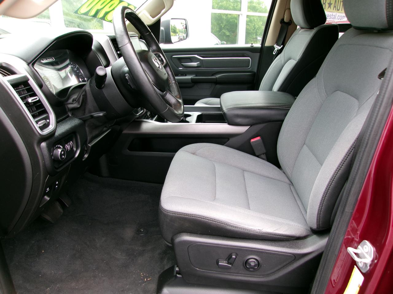 RAM 1500 Big Horn/Lone Star 4x4 Crew Cab 5'7" Box 2019