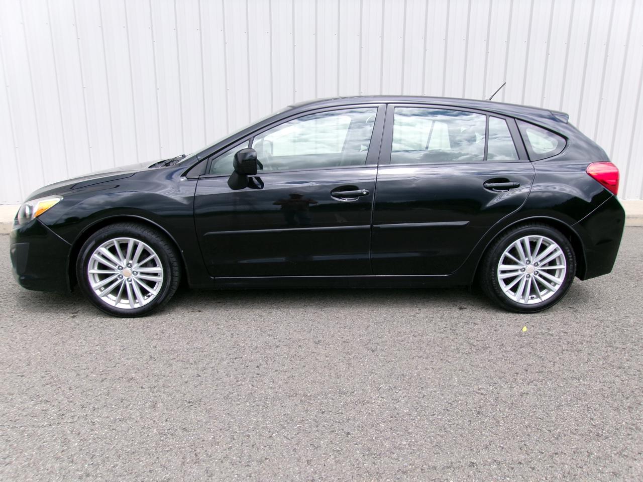 Subaru Impreza Wagon 5dr Auto 2.0i Premium 2013